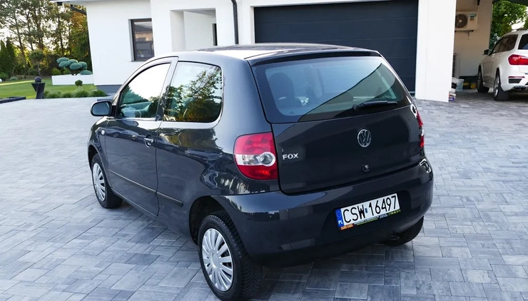 Volkswagen Fox cena 7500 przebieg: 185000, rok produkcji 2007 z Miłomłyn małe 407